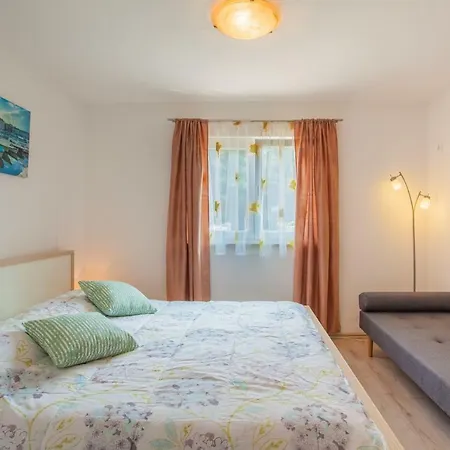 Enjoy And Relax Cres