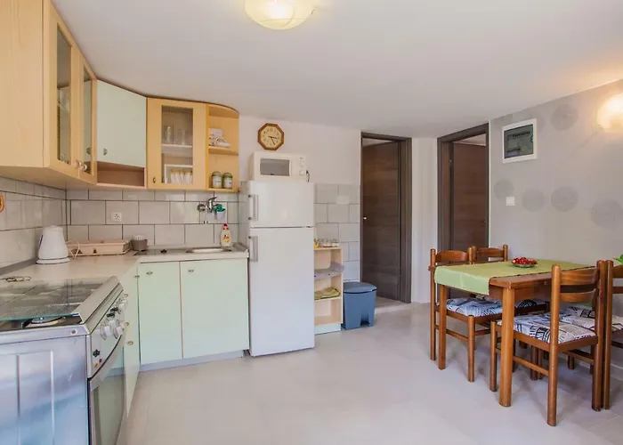 Enjoy And Relax * Cres